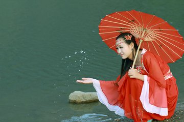 她的蜜语约会完整版影片